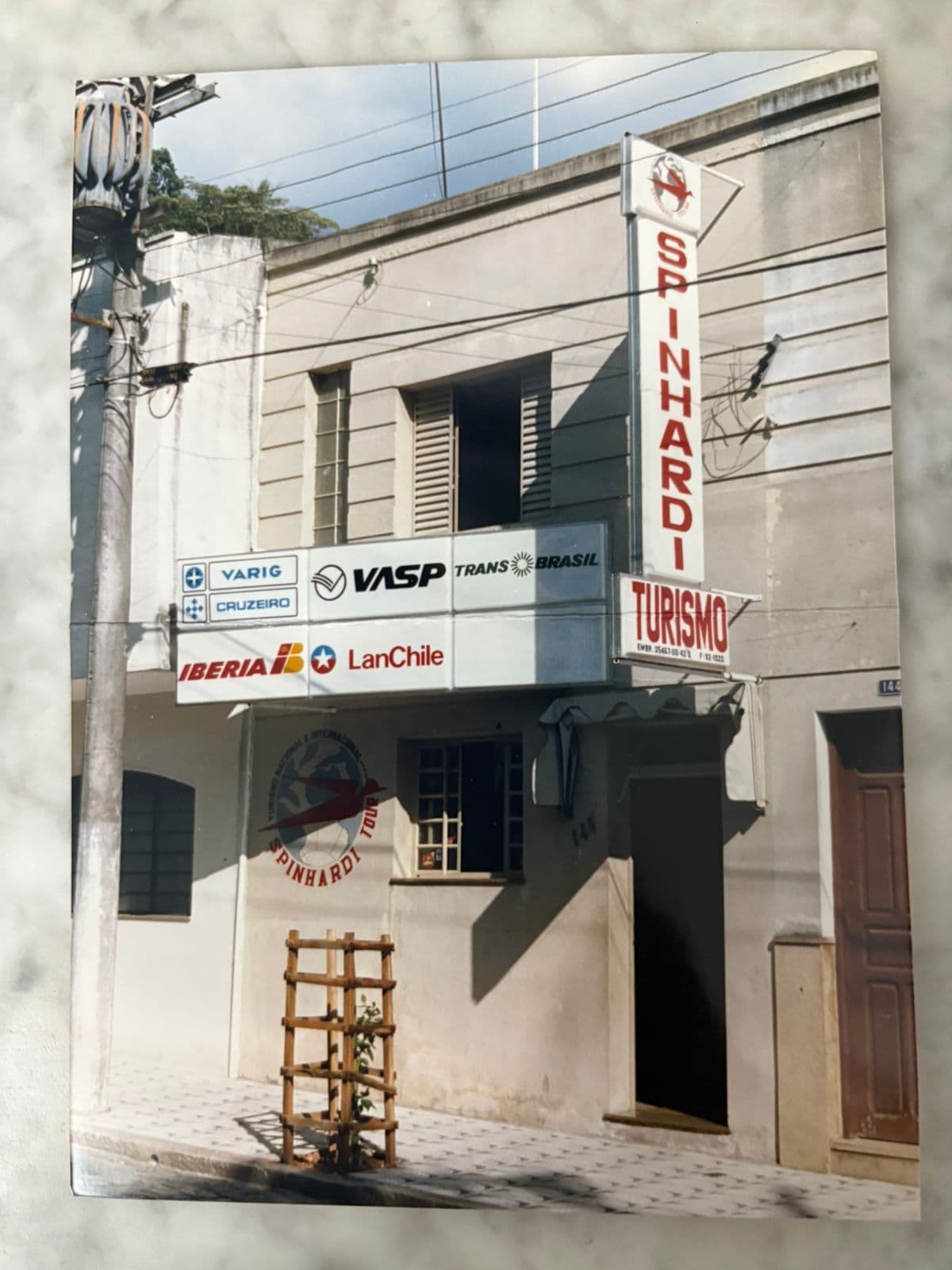 Fachada da agência Spinhardi Turismo em seus primeiros anos, em Serra Negra